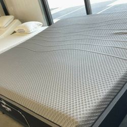 ADJUSTABLE BED & BASES MUST CLEAR OUT!