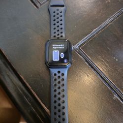 Apple Watch SE