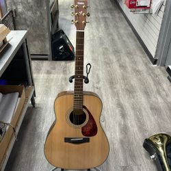 Yamaha Guitar F-335