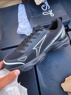 Womens shoes
