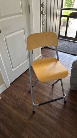 FOLDING BAR STOOLS X4