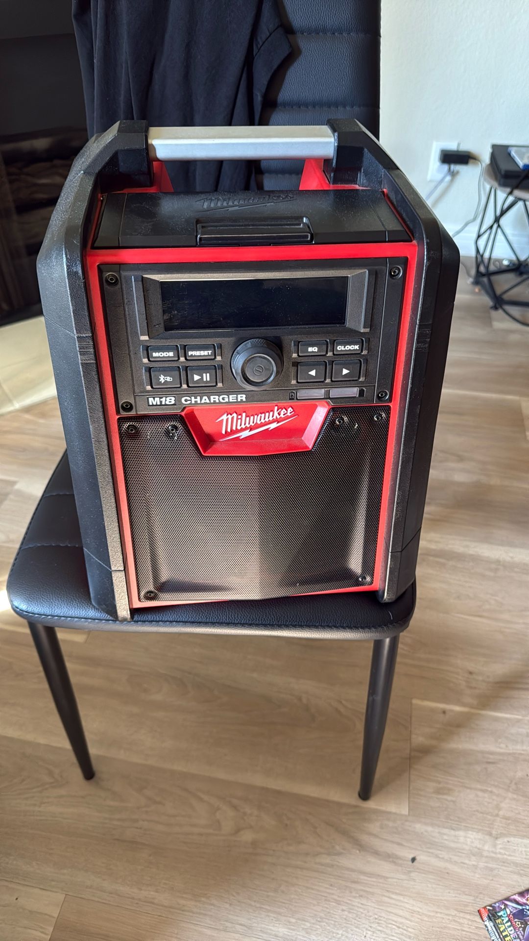 Milwaukee M18 Charger