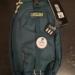 CamelBak Arete Sling 8 Crossbody Hiking Pack Deep Teal Water Bottle Included