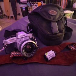 Vivitar V-4000 35mm SLR Camera Kit. 