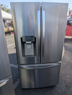 LG Thin Q refrigerator/3 months of warranty and free local delivery