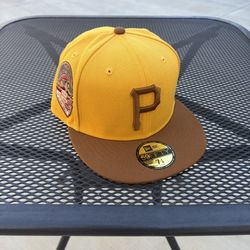 Pittsburg Pirates New Era Cap - “Pacifico” Size 7 1/8