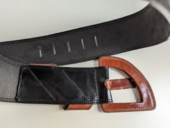 LYNN LERNER Vintage Belt w/ Gold Mini Studs for Sale in  display picture 3