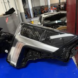 Tundra 2024 And 2025 Headlights  