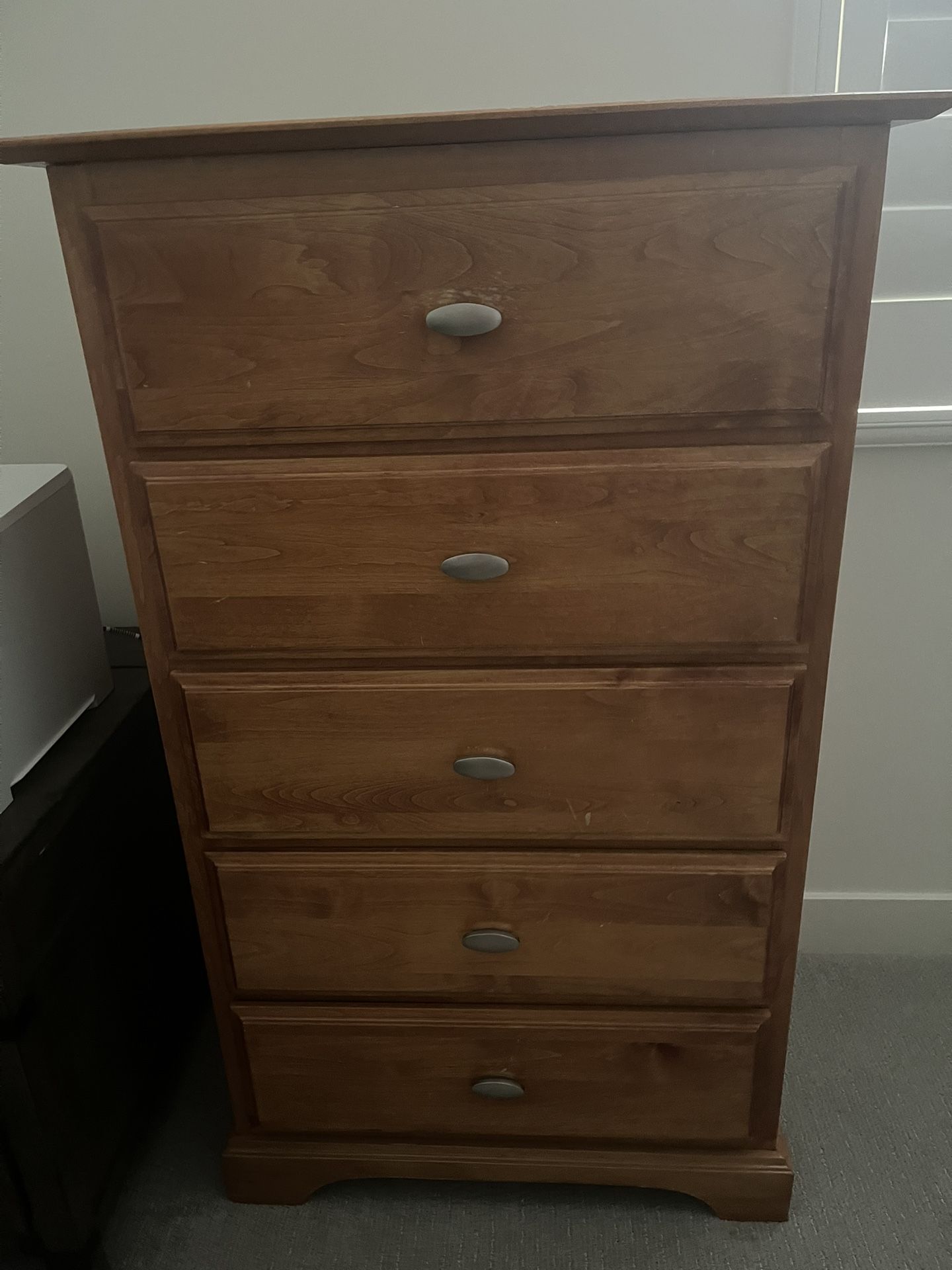 Free - 5 Drawer Dresser
