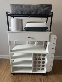 CRICUT and Cricut Accessories w/workstation      