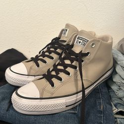 Men’s Converse All Stars Size 11 