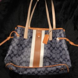 COACH Tote