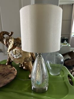 Elegant Table Lamp 