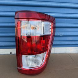 2021,2022,2023 Ford F-150 TailLight/Mica Trasera Rh Passenger Oem,Original  Ask