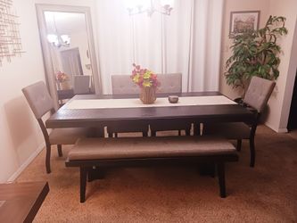 Hill Creek Black Rectangle Dining for Sale in Cartersville GA