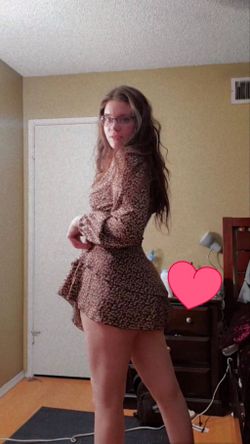 Long sleeved short dress