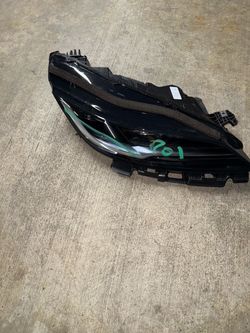 2024-25 Tesla Model 3 Right Headlight Assy