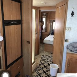 2001 BRAVE WINNEBAGO V10