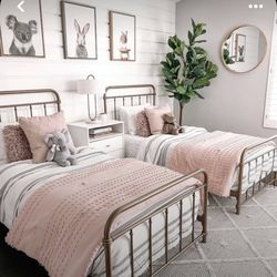 Twin Bed 