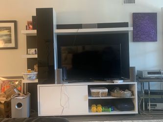 Wall unit