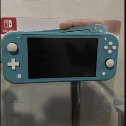 USED-Nintendo Switch Lite Bundle