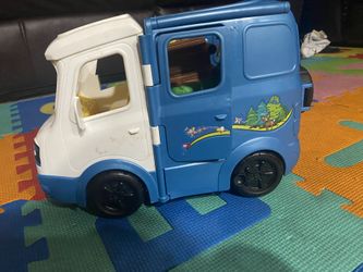 Fisher Price Little People Travel Van 