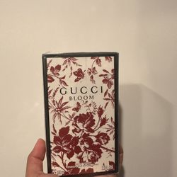 Gucci Bloom Eau De Parfum  