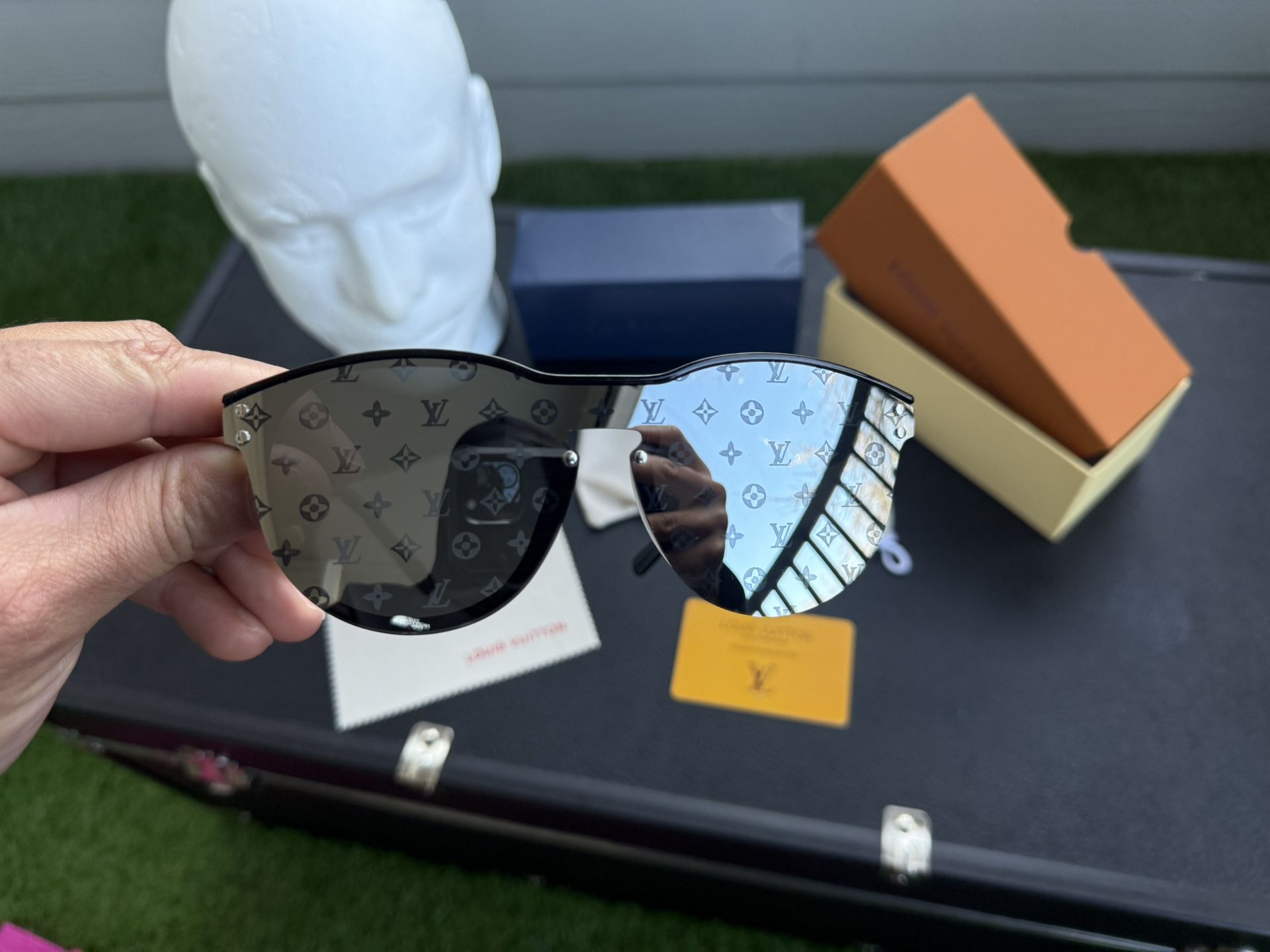 LV Waimea Round Sunglasses