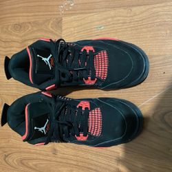 Air Jordan 4 Retro “Red Thunder”