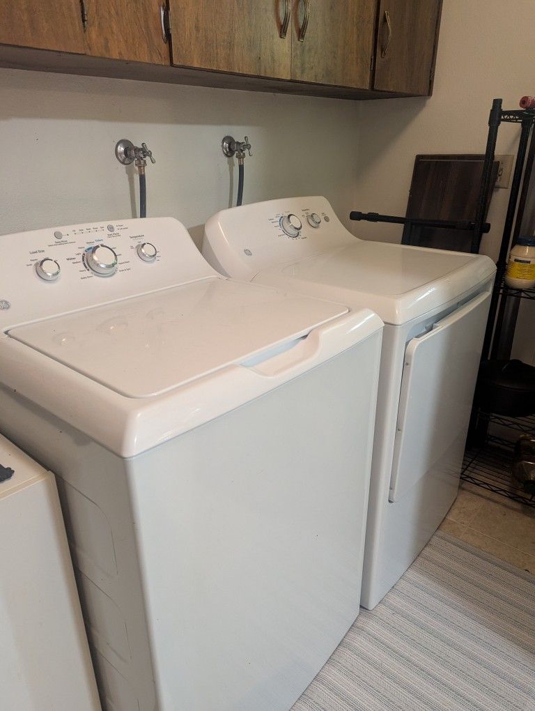 Washer And Dryer Good Condition