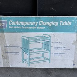 Gerry Contemporary Changing Table in like new condition