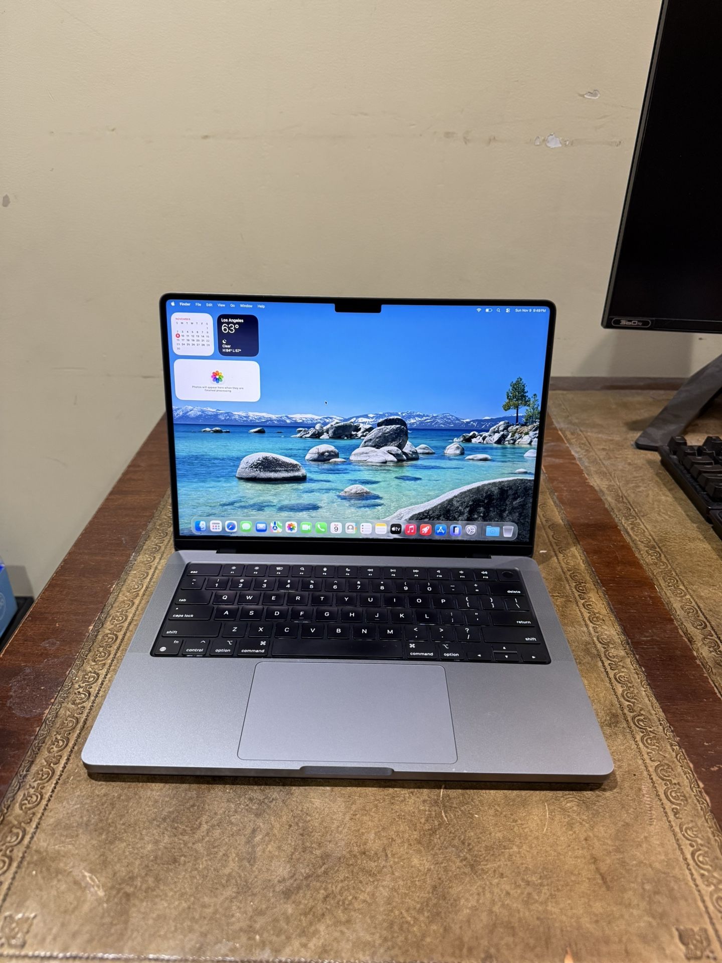 2021 MacBook Pro 14-Inch M1 Pro