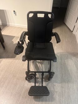 Adult Electric Wheelchair use only 4 months