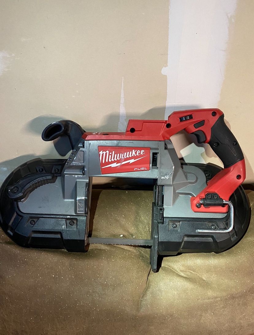 Milwaukee Bandsaw