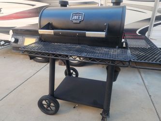 Oklahoma Joe's Pellet Smoker - Rider 900 DLX - Used, but in good condition