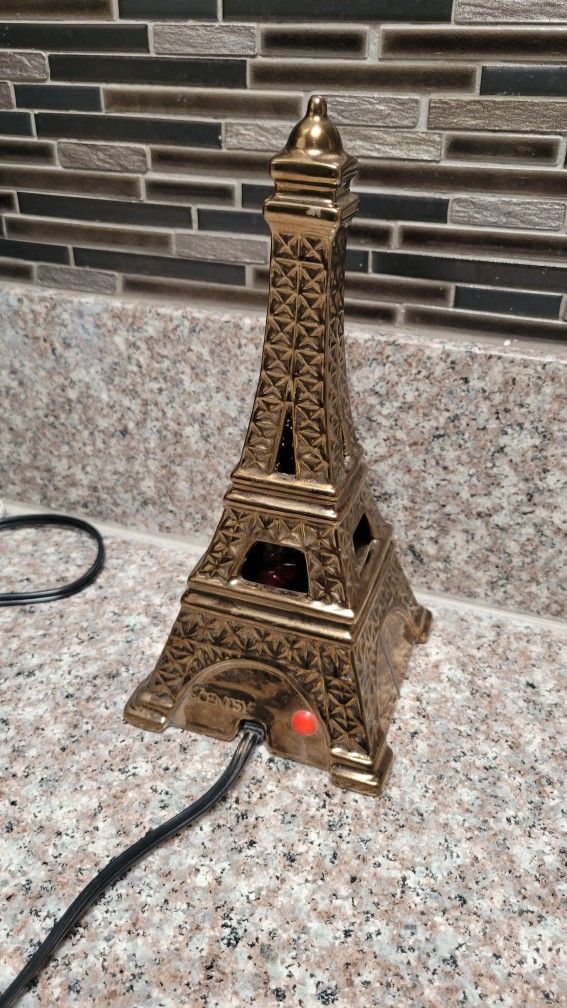 EIFFEL TOWER WAX WARNER