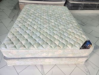 Queen Sizes Mattress And Box Spring