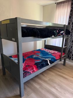 Bunk bed twin