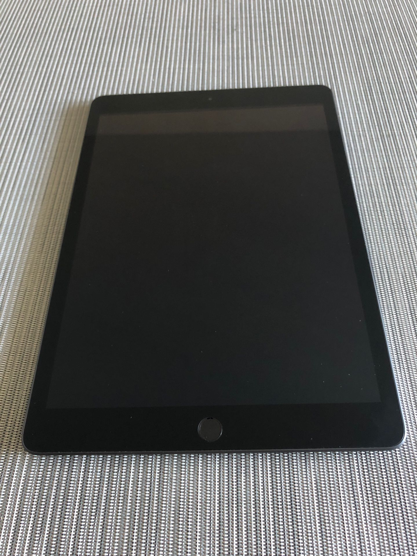 iPad 7th generation 32Gb
