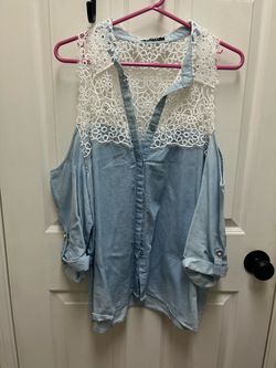 Cold Shoulder Top size M/L