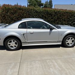 2000 Ford Mustang