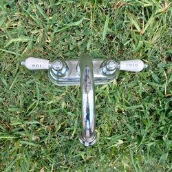 grifo agua 4"