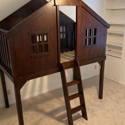 Bed Treehouse 