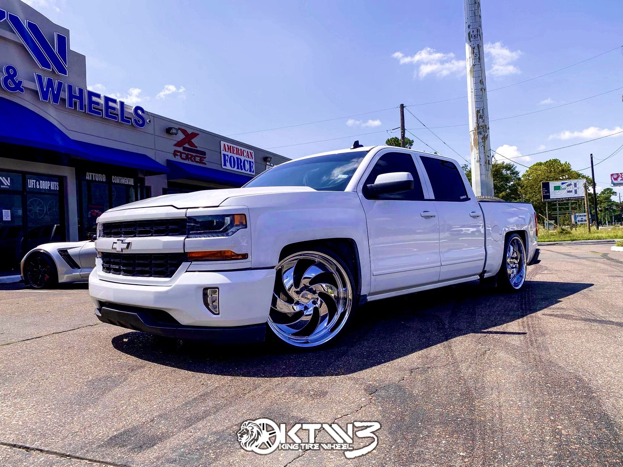 24’s Strada Retro 6 Silverado Sierra Tahoe Yukon