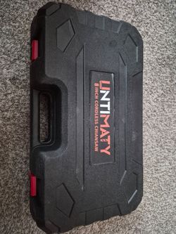 8" mini saw, accessories, spare battery, carrying case.