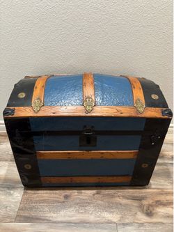 Vintage dome top steamer trunk