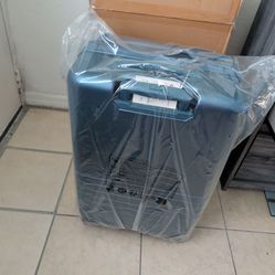 New BagSmart Getaway Blue Hard Shell 24" Checked Luggage Suitcase