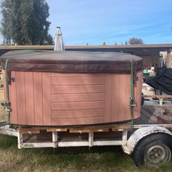6 Person Hot Tub