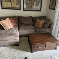 MOVE OUT SPECIAL -- SECTIONAL AND COFFEE TABLE 