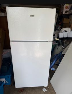 HOTPOINT REFRIGERATOR